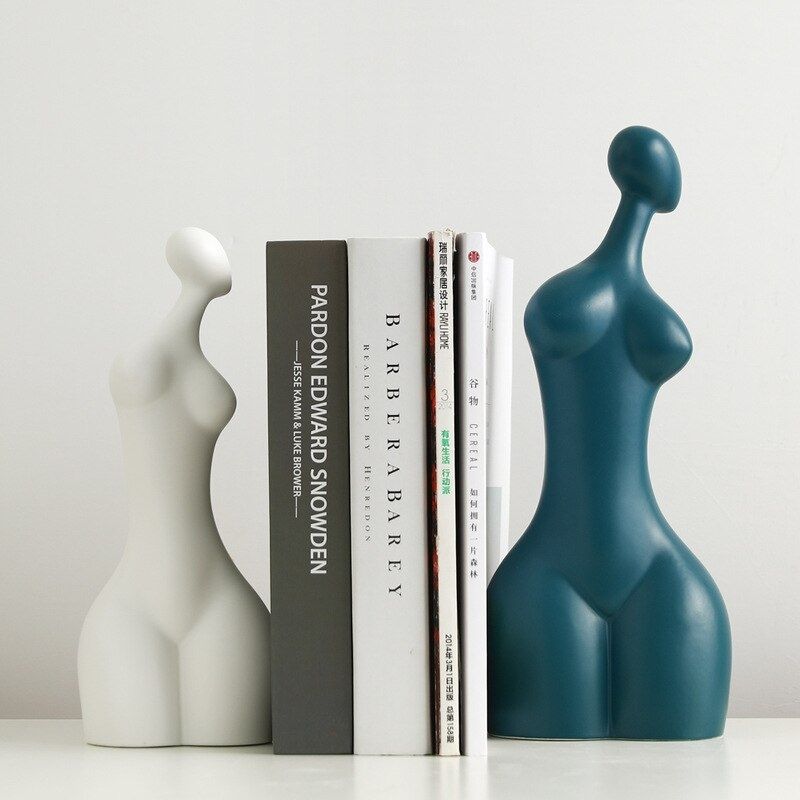 Statue femme silhouette contemporaine – Image 2