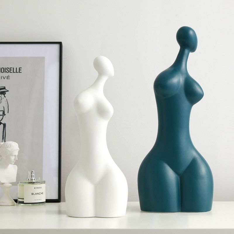 Statue femme silhouette contemporaine – Image 3