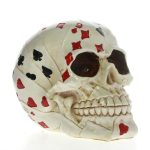Statue tête de mort as du poker en résine 12 cm